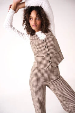 Soho Gingham Vest - Khaki -Mango Fashion Shop AqKJMoivrIQ0ugD4pQBliKTcw 83841.1711019935