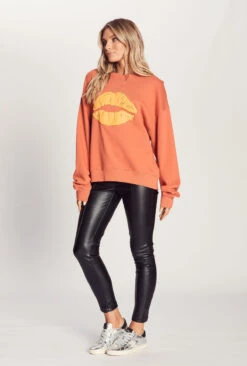 The Vintage Sweat - Paprika With Tangerine Lips -Mango Fashion Shop pzMgFBRfR5sBXPuh2APmIYXXY 81409.1710761006